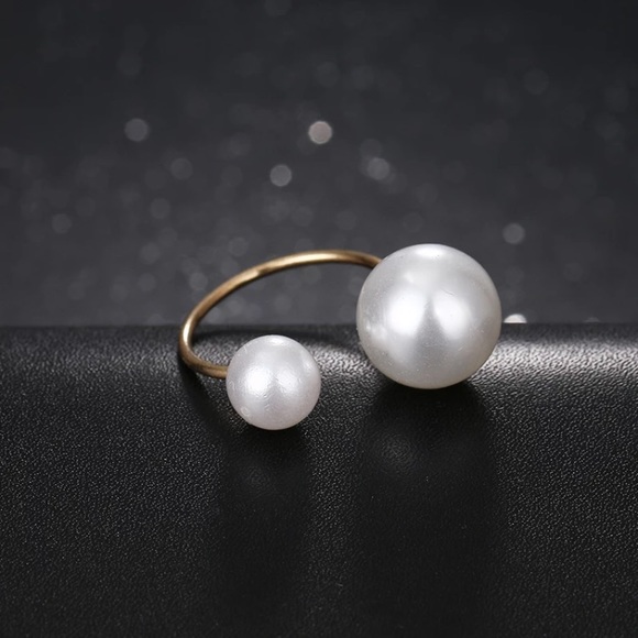 Fashion Faux Perl Ring - Picture 2 of 6